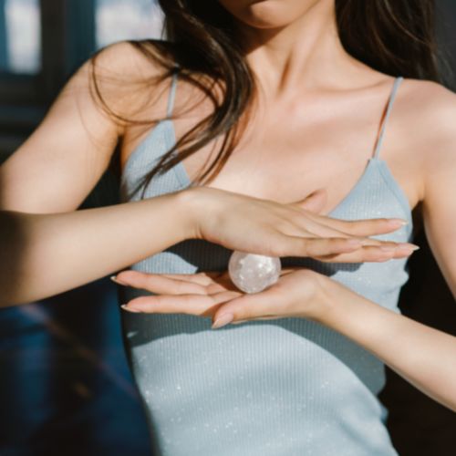 Crystal Meditation – Relax and Recharge with the Power of Crystals